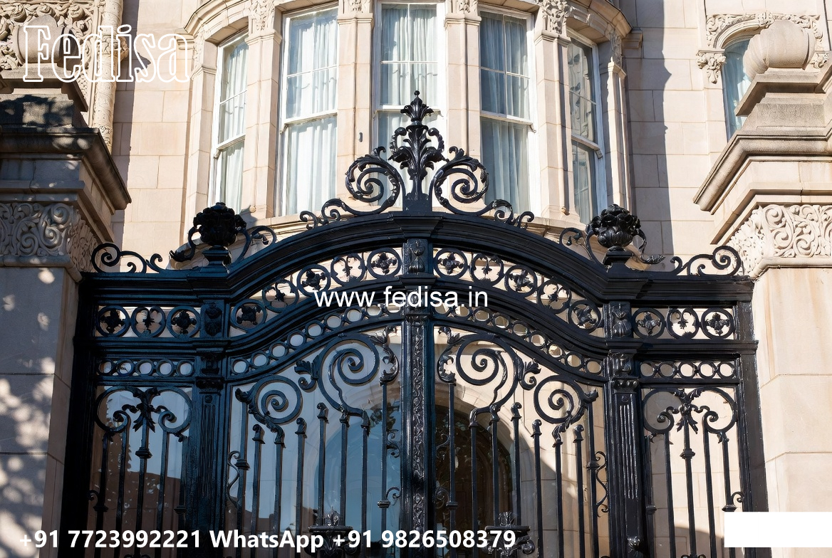 Villa Elevation Iron Design with Decorative Elements No-1530