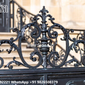 Decorative Iron Balcony Concepts for Villa Front No. 1666